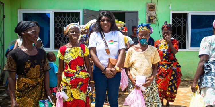 Evelyn Groeling feeds over 100 widows through her foundation called KinderHilfe GHANA